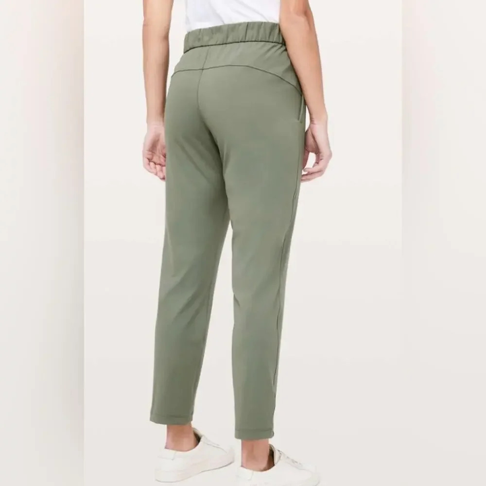 Lululemon On The Fly Pant Gray Sage Size 2